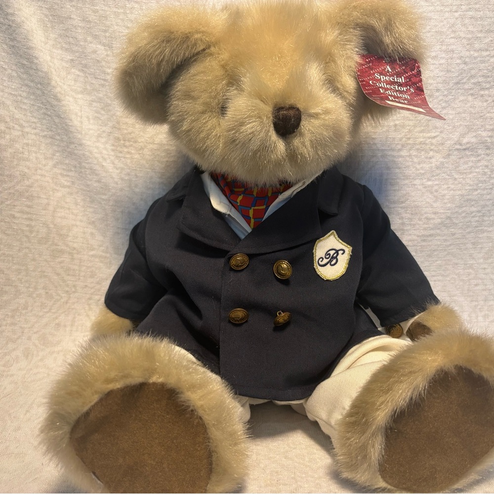 Bellagio Las Vegas Special Collector’s Edition Teddy Bear #02554 Plush Suit